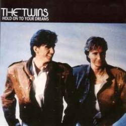 TWINS HOLD ON TO YOUR DREAMS Виниловая пластинка TWINS HOLD ON TO YOUR DREAMS Виниловая пластинка